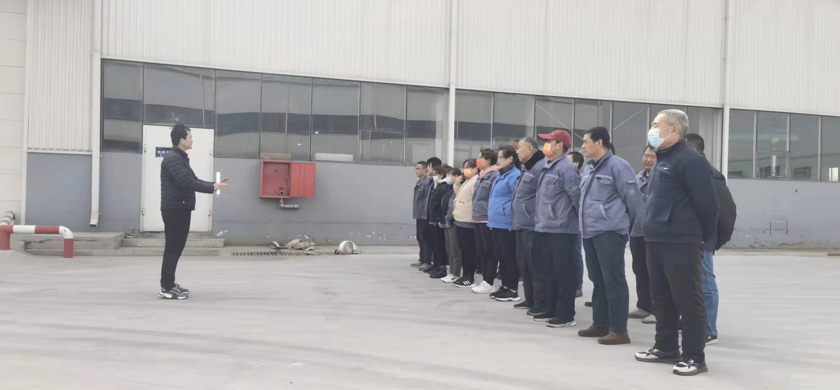 開展消防演練，提升員工應(yīng)急能力(圖1)